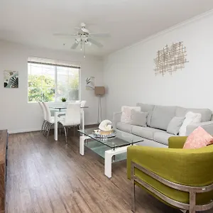 Two Bedroom Sleeps 6 With Free Parking Near Boating Appartement